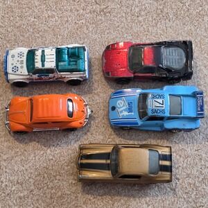 Matchbox Diecast Car Lot 5pc 62 VW Beetle Ferrari F40 Porsche 935 Camaro Z28 4x4